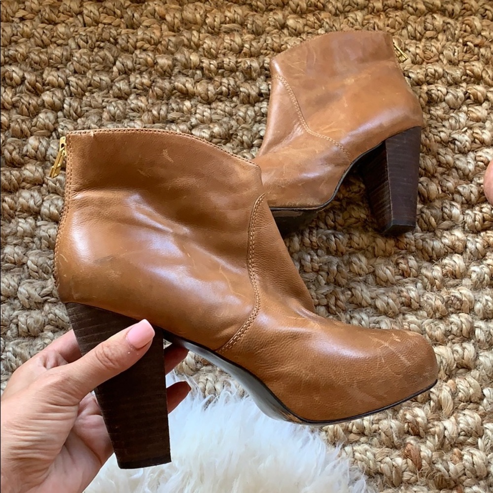Steve Madden Naples bootie